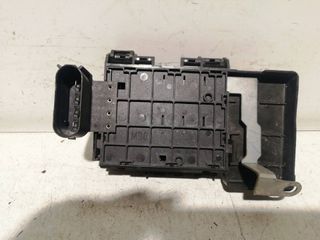 CAJA RELES / FUSIBLES VOLKSWAGEN POLO BERLINA (6N1)