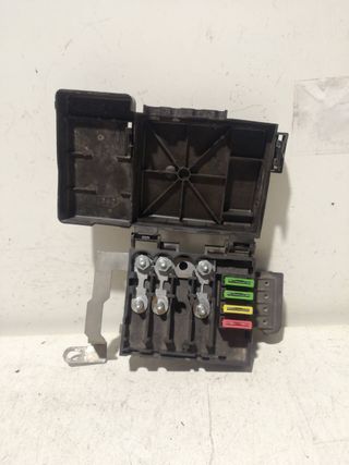 CAJA RELES / FUSIBLES VOLKSWAGEN POLO BERLINA (6N1)