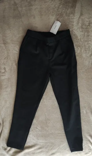 Pantalón nuevo con etiqueta Talla S