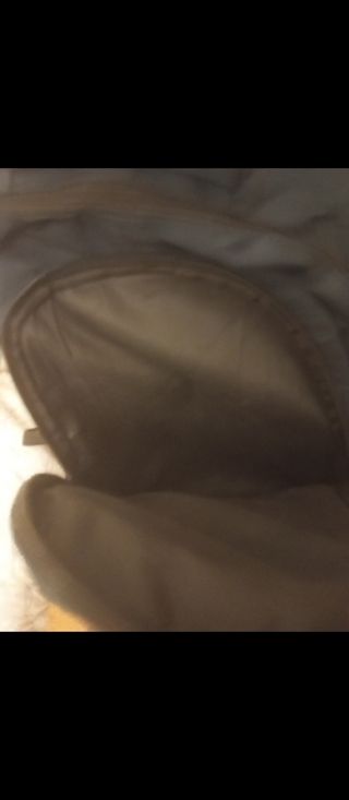 Mochila azul y negra