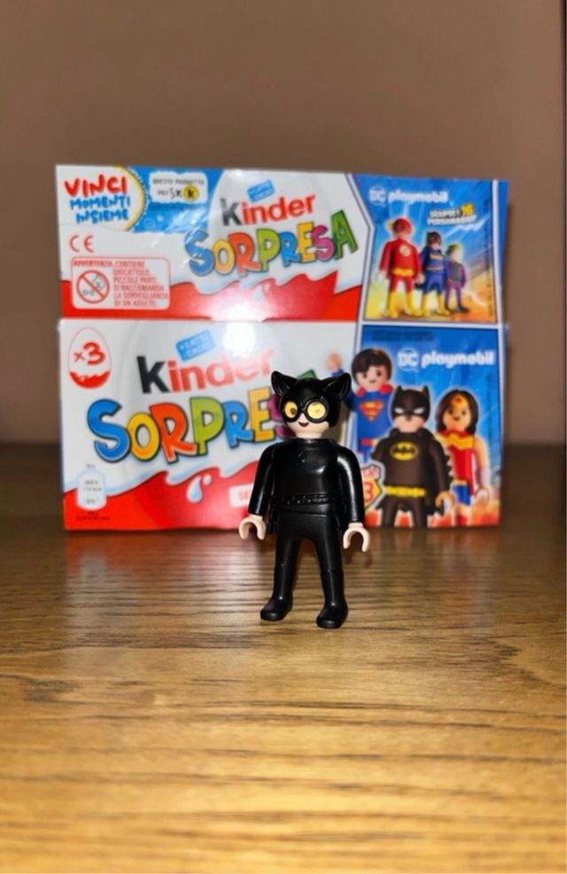 Kinder Sorpresa DC Playmobil Catwoman