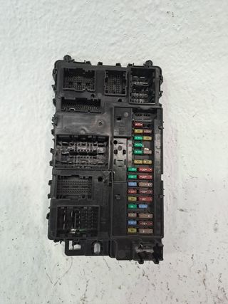 CAJA RELES / FUSIBLES FORD MONDEO TURN. (2)