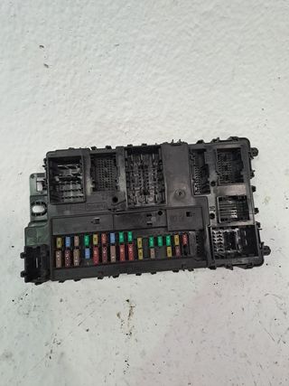 CAJA RELES / FUSIBLES FORD MONDEO TURN. (2)