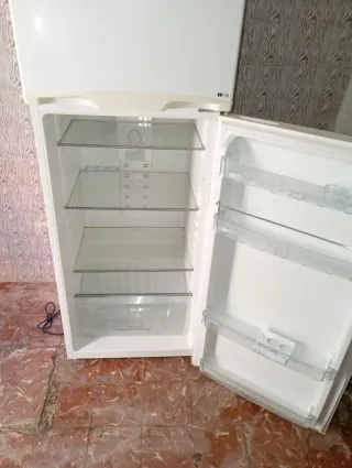 Nevera Hisense blanca