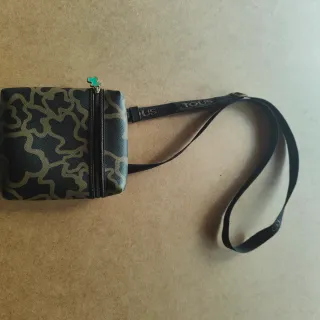 Bolso bandolera Tous negro y verde militar