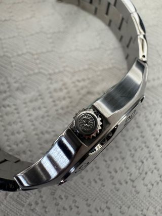 Reloj Victorinox Swiss Army Plata y Verde