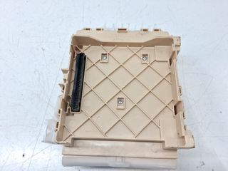 CAJA RELES / FUSIBLES TOYOTA AURIS