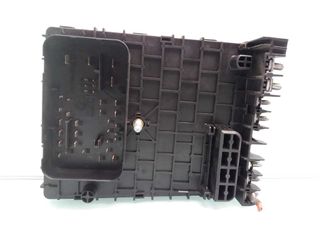 CAJA RELES / FUSIBLES VOLKSWAGEN PASSAT BERLINA (3A2)
