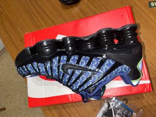 Zapatillas Nike Shox Negras y Azules