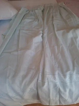 2 Cortinas Verdes Confeccionadas