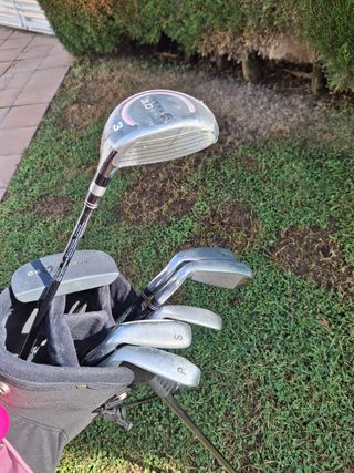 Bolsa y palos de golf para mujer
