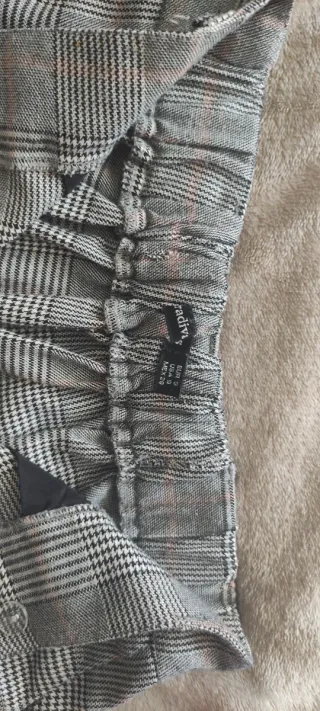 Pantalón Stradivarius talla 36