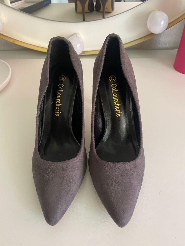 Zapatos de tacón grises Colourcherie talla 36