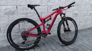 Bici Doble Suspensión Carbono Berria
