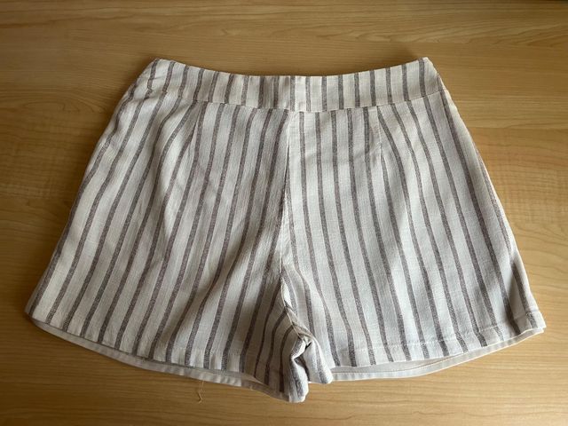 Falda-pantalón rallas Stradivarius