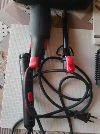 Plancha Rowenta con accesorios