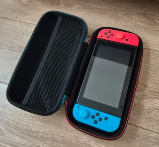 Nintendo Switch + Funda + Mando inalambrico