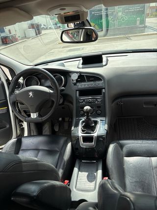 Peugeot 5008 2010