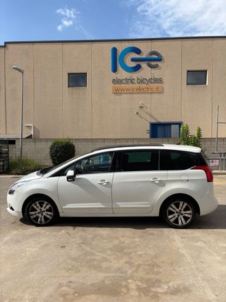 Peugeot 5008 2010
