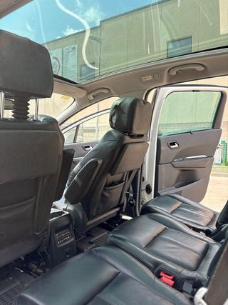 Peugeot 5008 2010