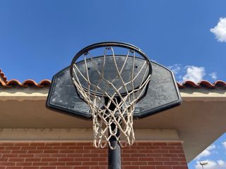 Canasta de baloncesto con base