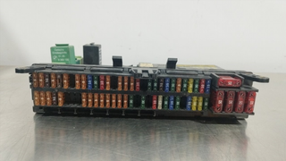 CAJA RELES / FUSIBLES LAND ROVER RANGE ROVER (LM)