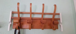 Perchero de madera