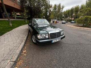 Mercedes-Benz Clase E 1992
