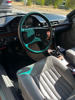 Mercedes-Benz Clase E 1992