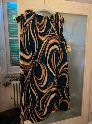 Vestito fantasia scollo arricciato taglia unica