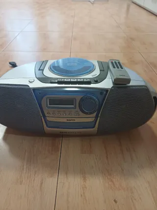 Radio Cassette Sanyo Vintage