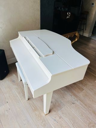 Piano de cola Roland GP607-PW