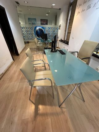 Mesas de oficina Actiu de cristal y metal