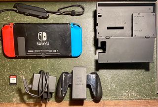 Nintendo Switch + FIFA 24 y Minecraft