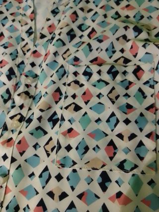 Blusa mujer estampado geométrico