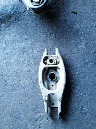 Brazo suspensión inferior trasero bmw serie 234162