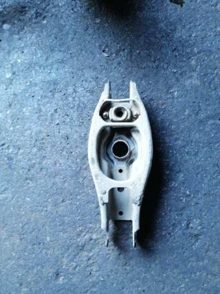 Brazo suspensión inferior trasero bmw serie 234162