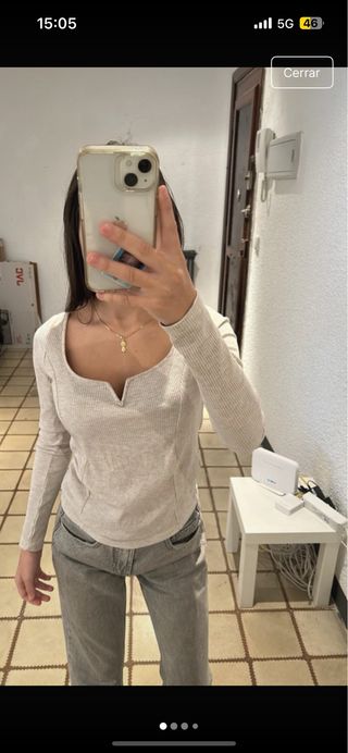 Camiseta beige manga larga