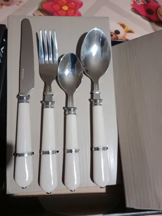 Set Posate Bavaria 24 Pezzi