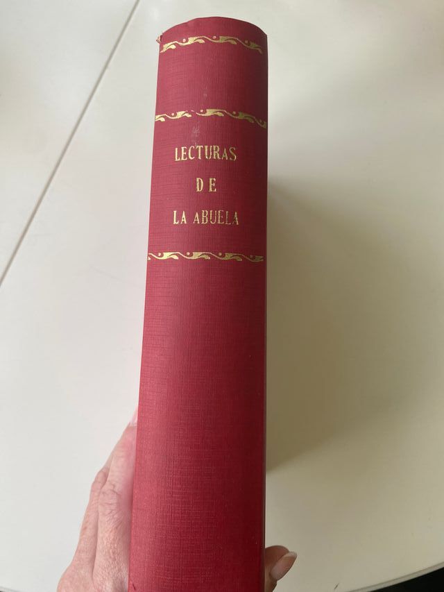 Libro "Lecturas de la abuela"