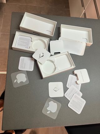Custodie originali per iPhone 13 Mini nere e blu