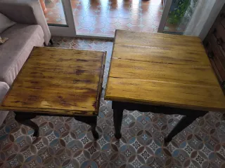 Mesas auxiliares de madera (2 unidades)
