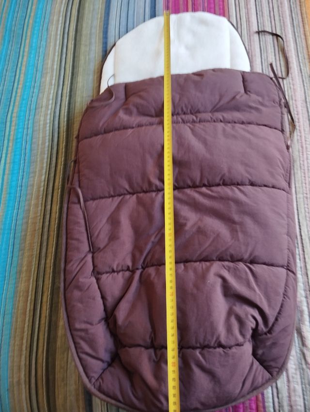 Saco capazo/silla marrón y beige.