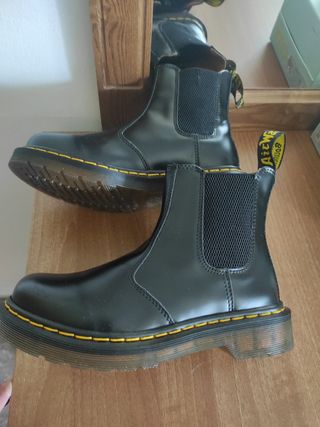 Botas Dr. Martens Chelsea Talla 38 pequeño