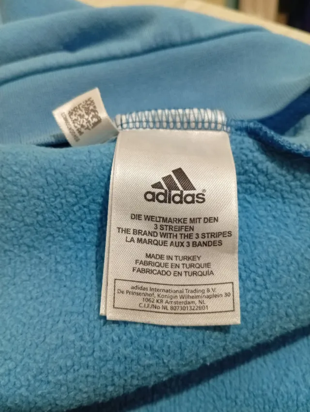 Felpa Adidas Vintage Blu
Logo S ricamato