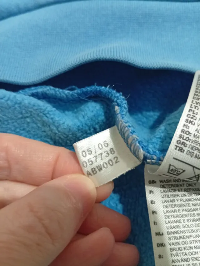 Felpa Adidas Vintage Blu
Logo S ricamato