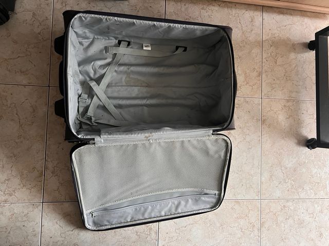 Maleta American Tourister 20kg ruedas
