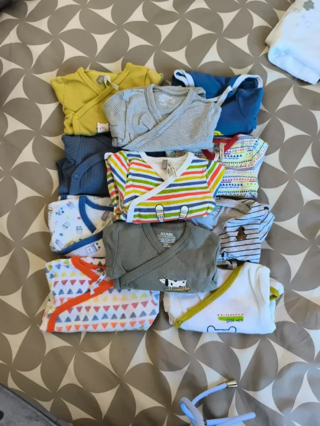 Bodys manga larga para recién nacidos.