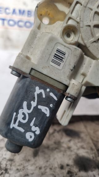 MOTOR ELEVALUNAS DEL IZQUIERDO FORD FOCUS 2 2005