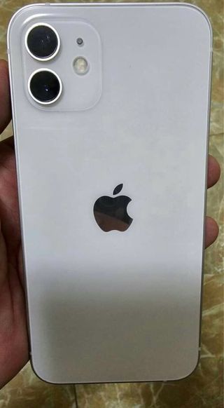 iPhone 12 bianco